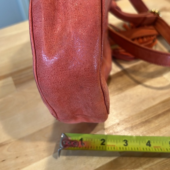 Hobo retired Moon lava leather Round Crossbody Bag - Picture 13 of 13